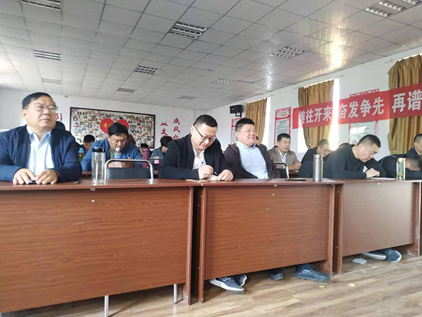 百煉成鋼、眾志成城—匯豐銷(xiāo)售精英國慶大練兵